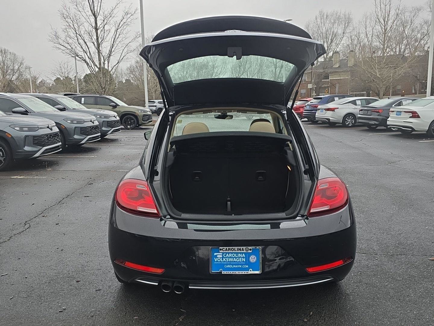 Used 2019 Volkswagen Beetle 2.0T SE image 6