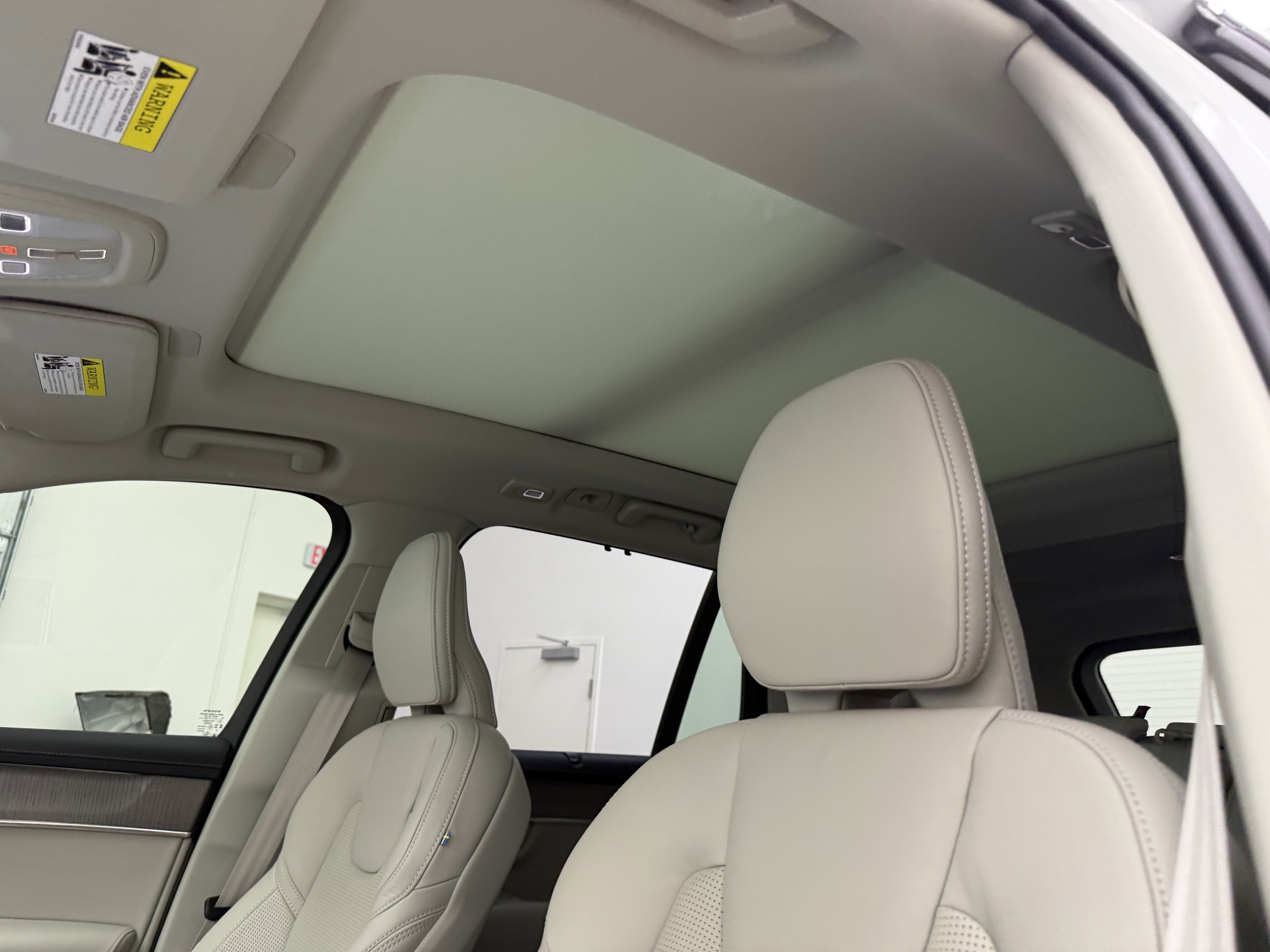 Used 2026 Volvo XC90 B6 Ultra w/ Protection Package image 15