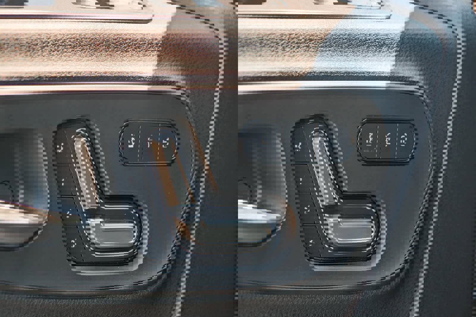 Used 2024 Mercedes-Benz Sprinter 2500 image 16