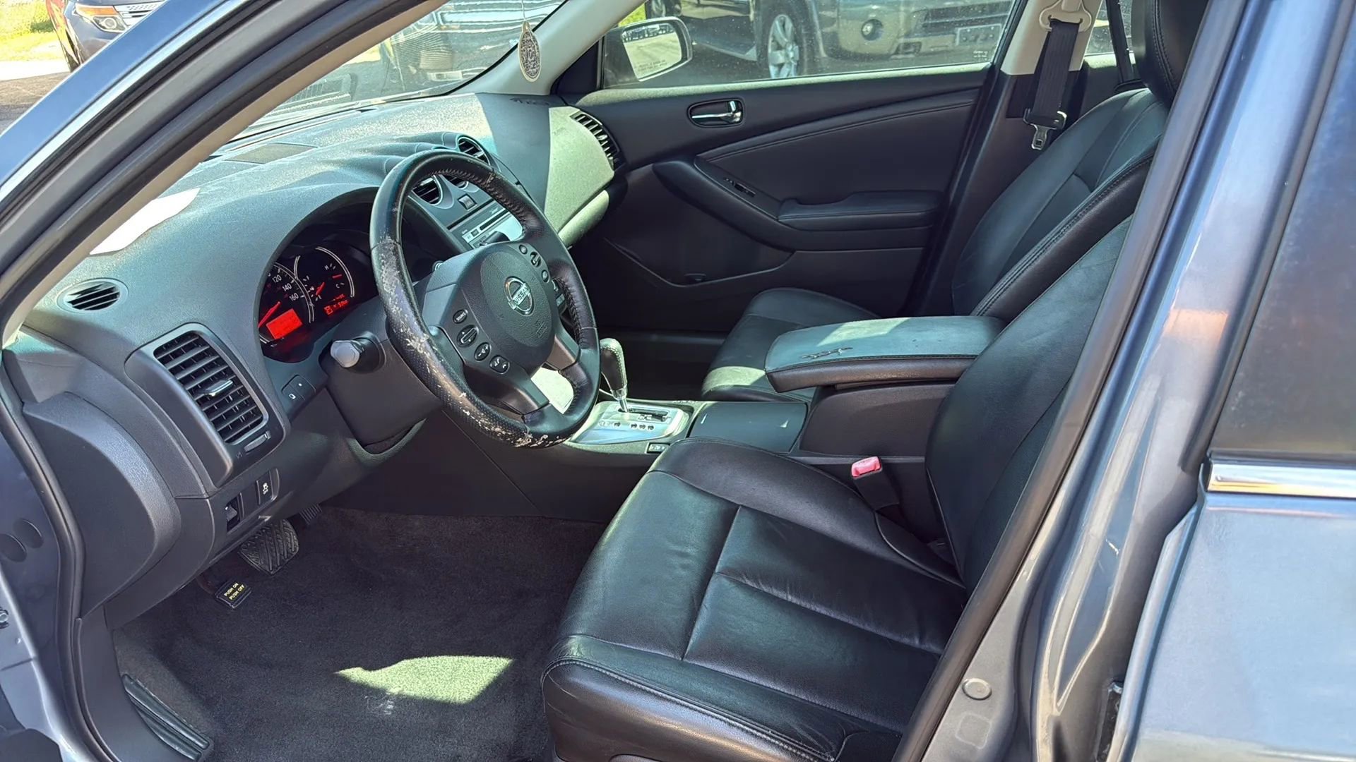 Used 2012 Nissan Altima 3.5 SR w/ Sport Pkg image 4