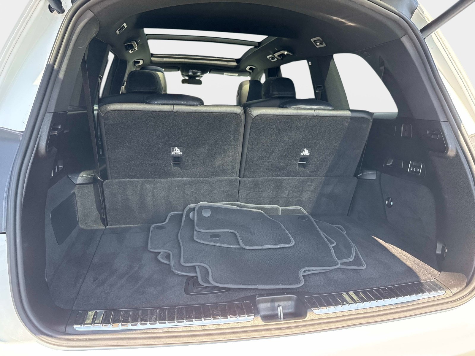 Certified 2024 Mercedes-Benz GLS 450 4MATIC image 9