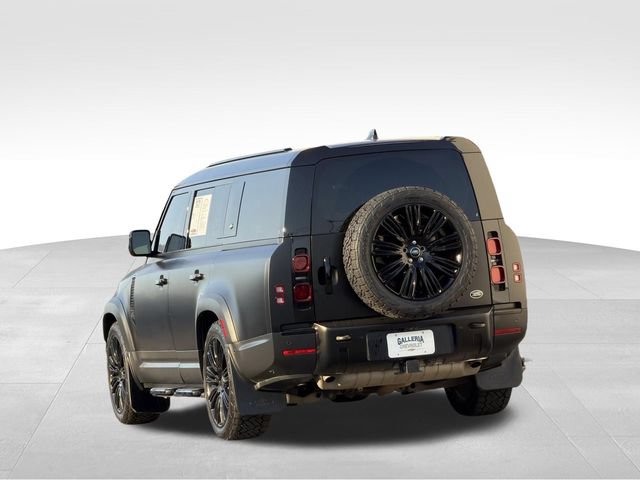 Used 2023 Land Rover Defender 130 SE AWD/4WD image 6