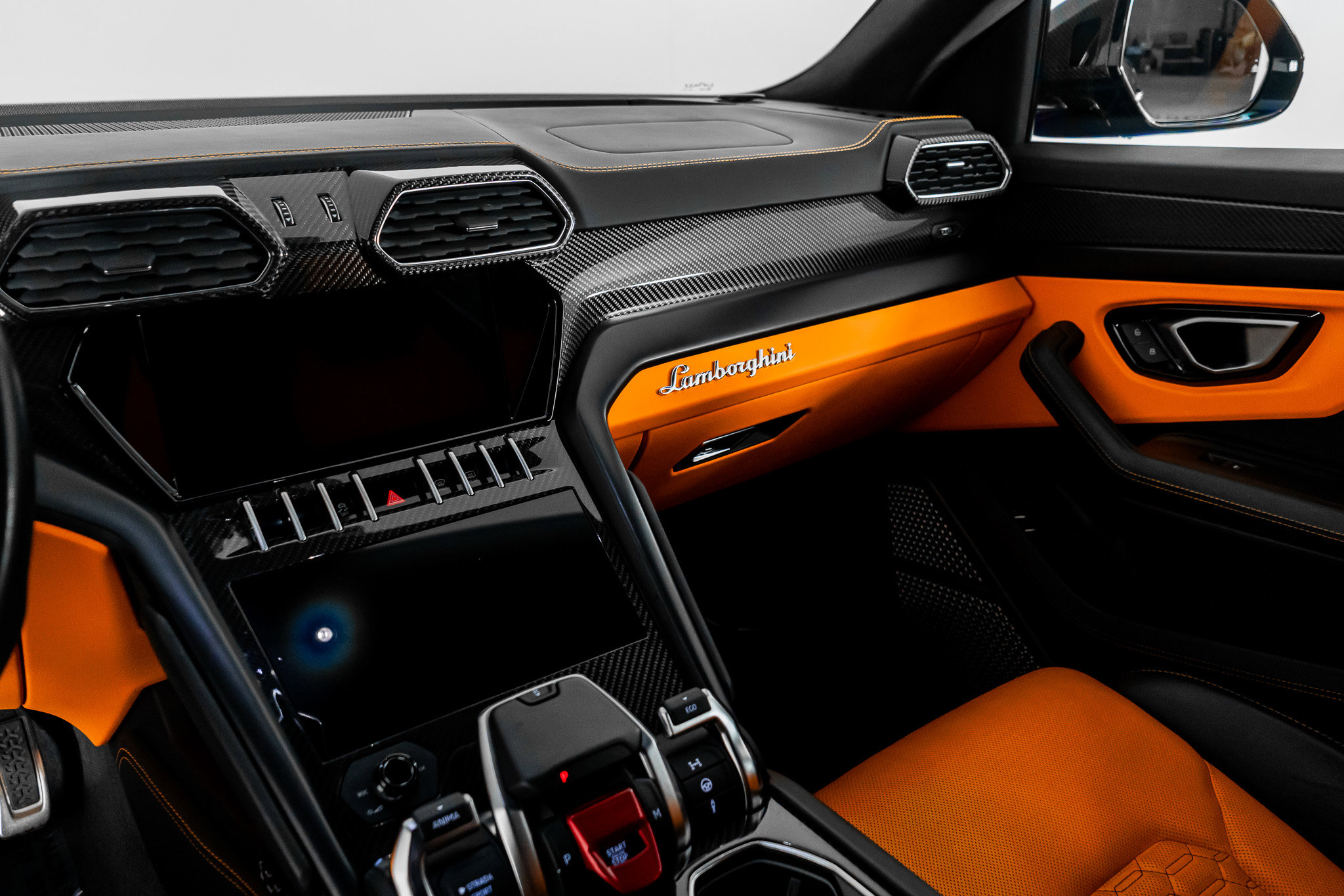 Used 2022 Lamborghini Urus image 41