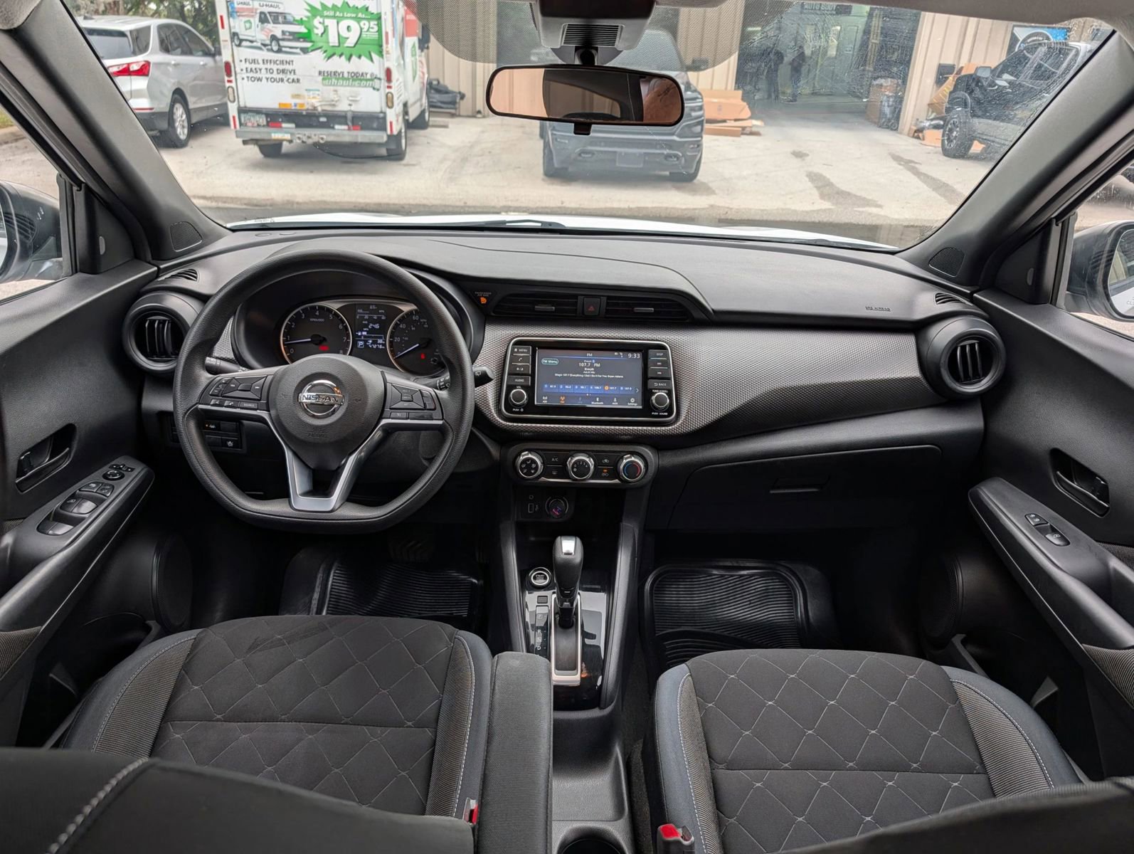 Used 2020 Nissan Kicks S image 5