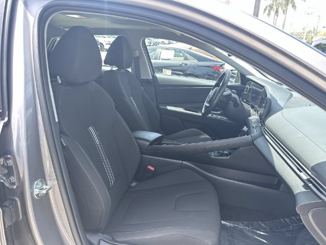 Used 2025 Hyundai Elantra SEL FWD image 29