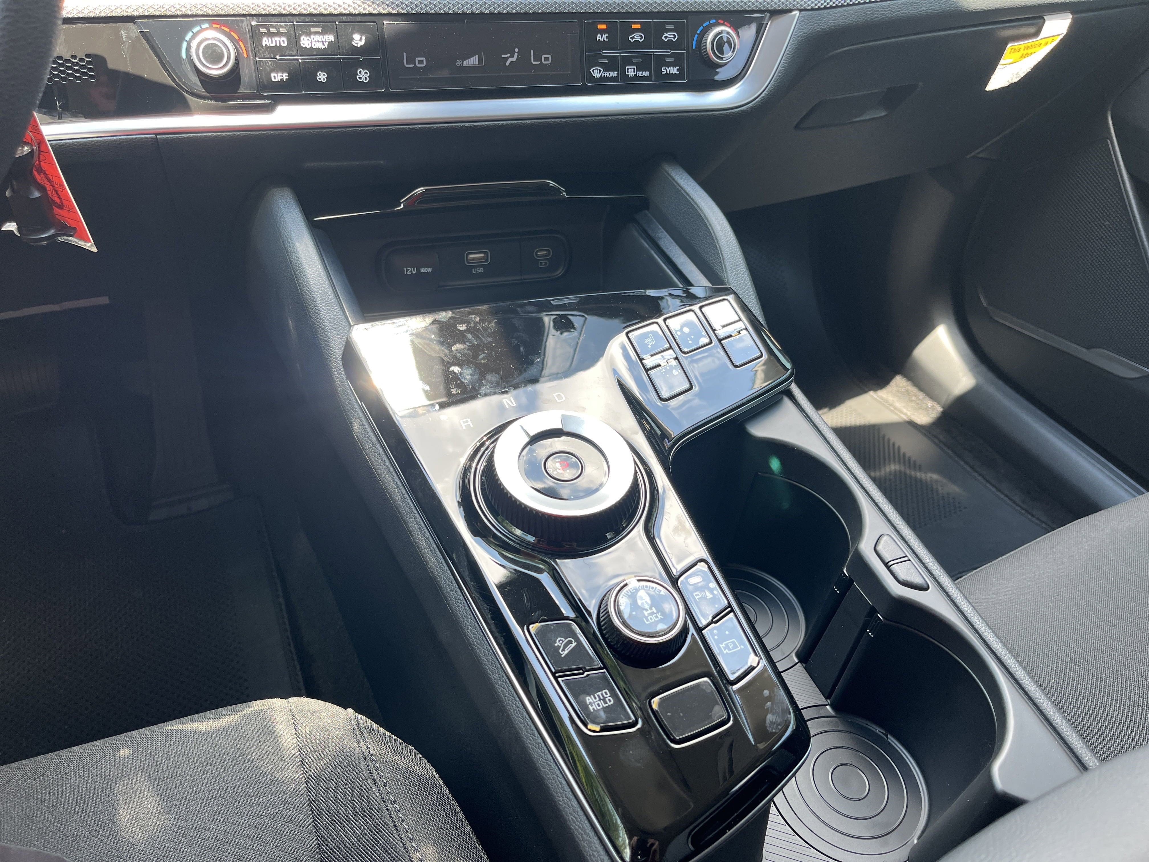 New 2025 Kia Sportage LX image 11