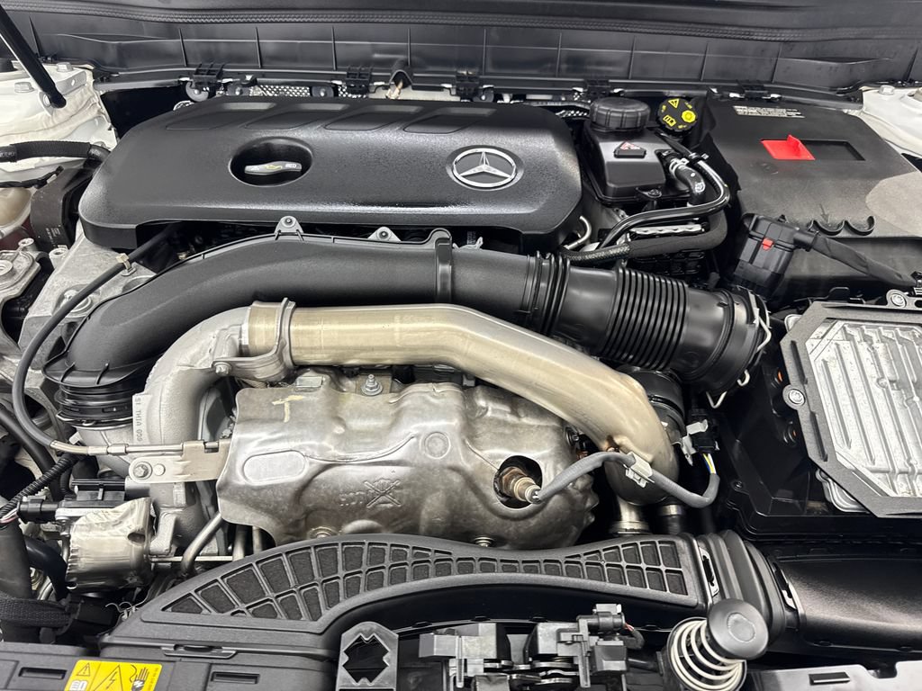 Used 2025 Mercedes-Benz GLB 250 w/ Exclusive Package image 73