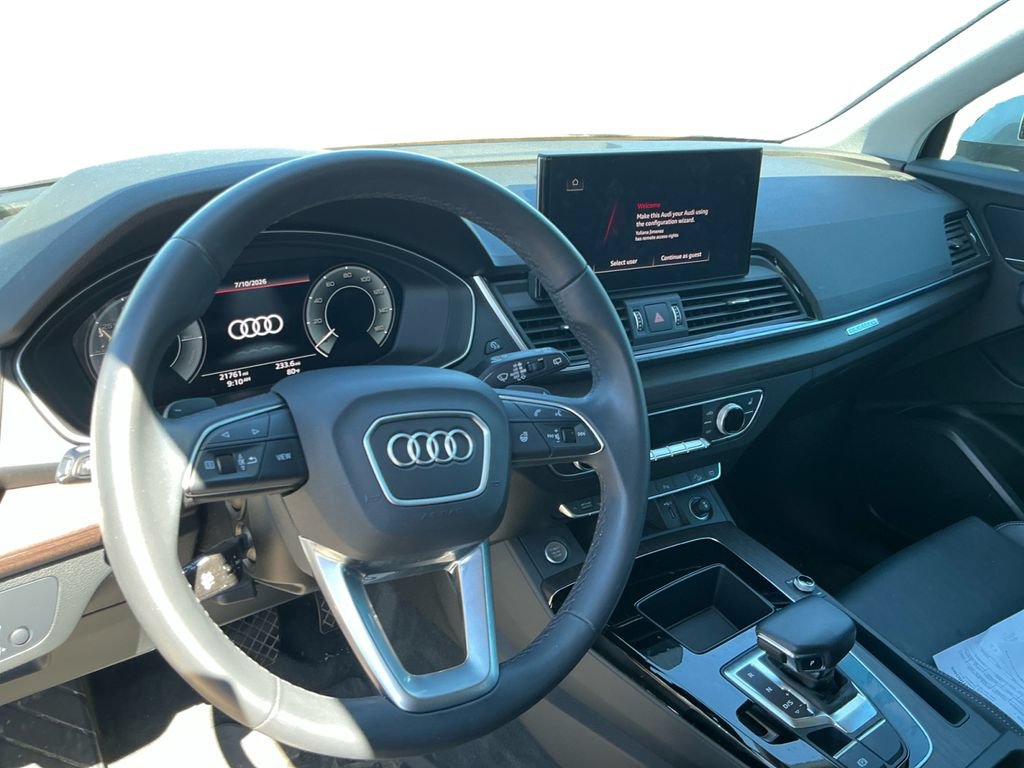 Used 2025 Audi Q5 e Premium AWD/4WD image 24