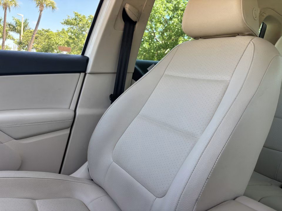 Used 2014 Volkswagen Tiguan SE FWD image 16