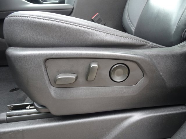 Used 2023 Chevrolet Suburban Z71 w/ Max Trailering Package image 11