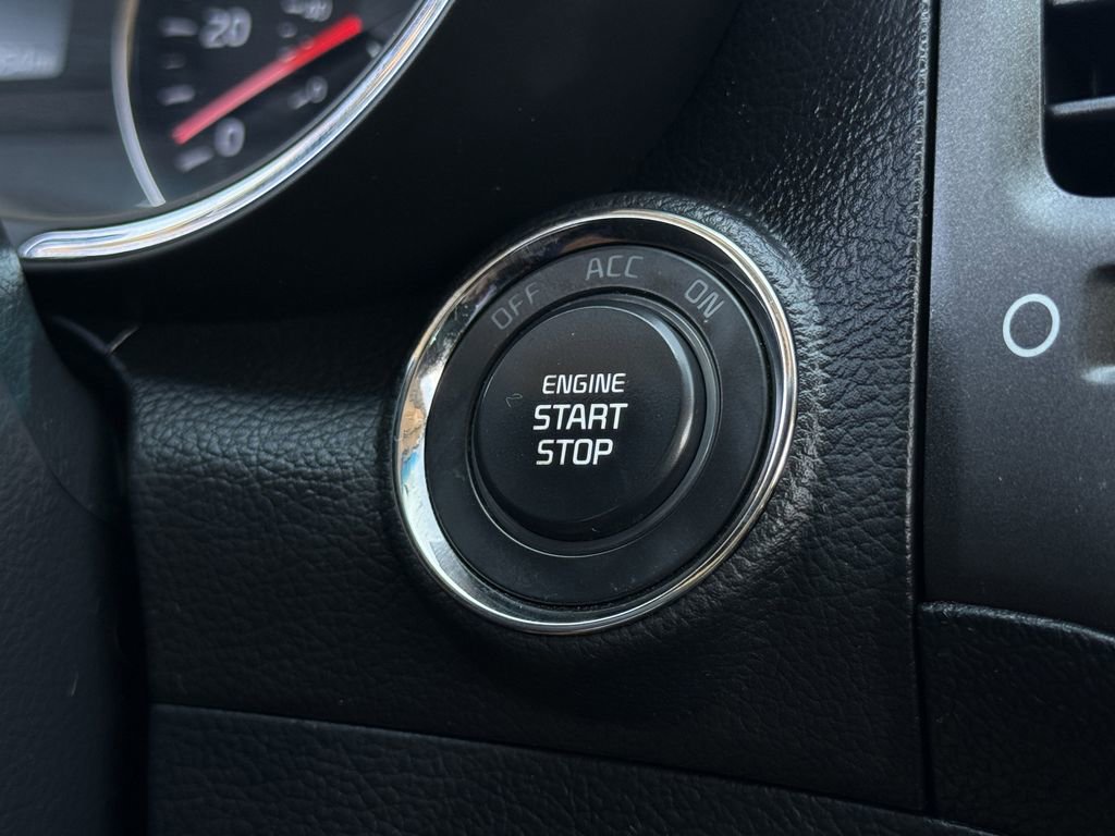 Used 2017 Kia Forte LX w/ LX Popular Plus Package image 19