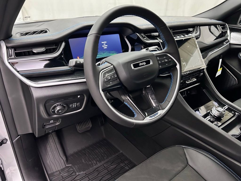 New 2025 Jeep Grand Cherokee Trailhawk w/ Advanced Protech Group II image 21