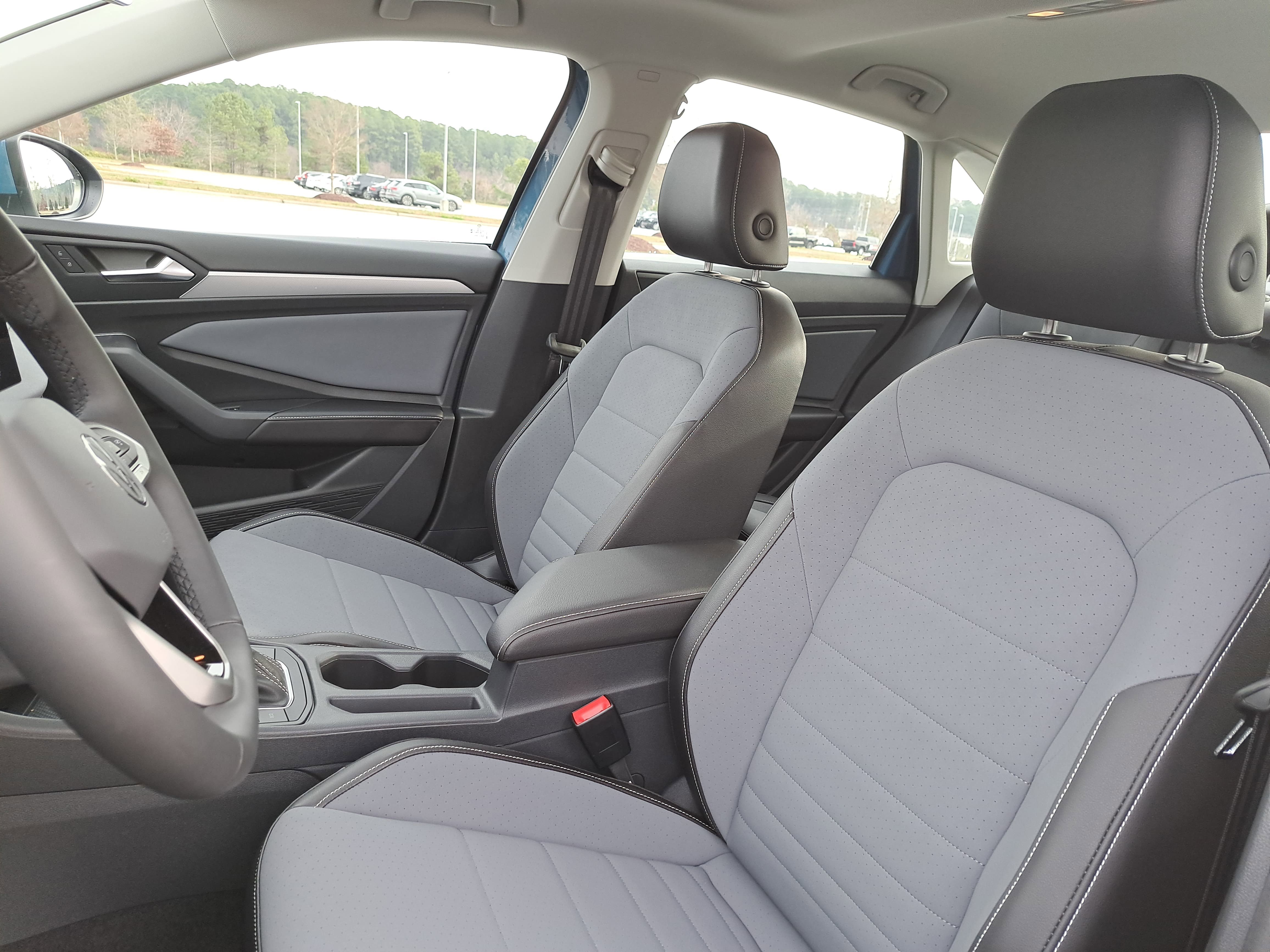 New 2026 Volkswagen Jetta SE FWD image 14
