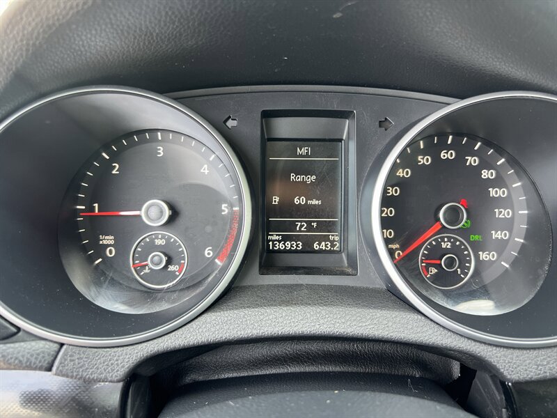 Used 2011 Volkswagen Jetta TDI FWD image 17