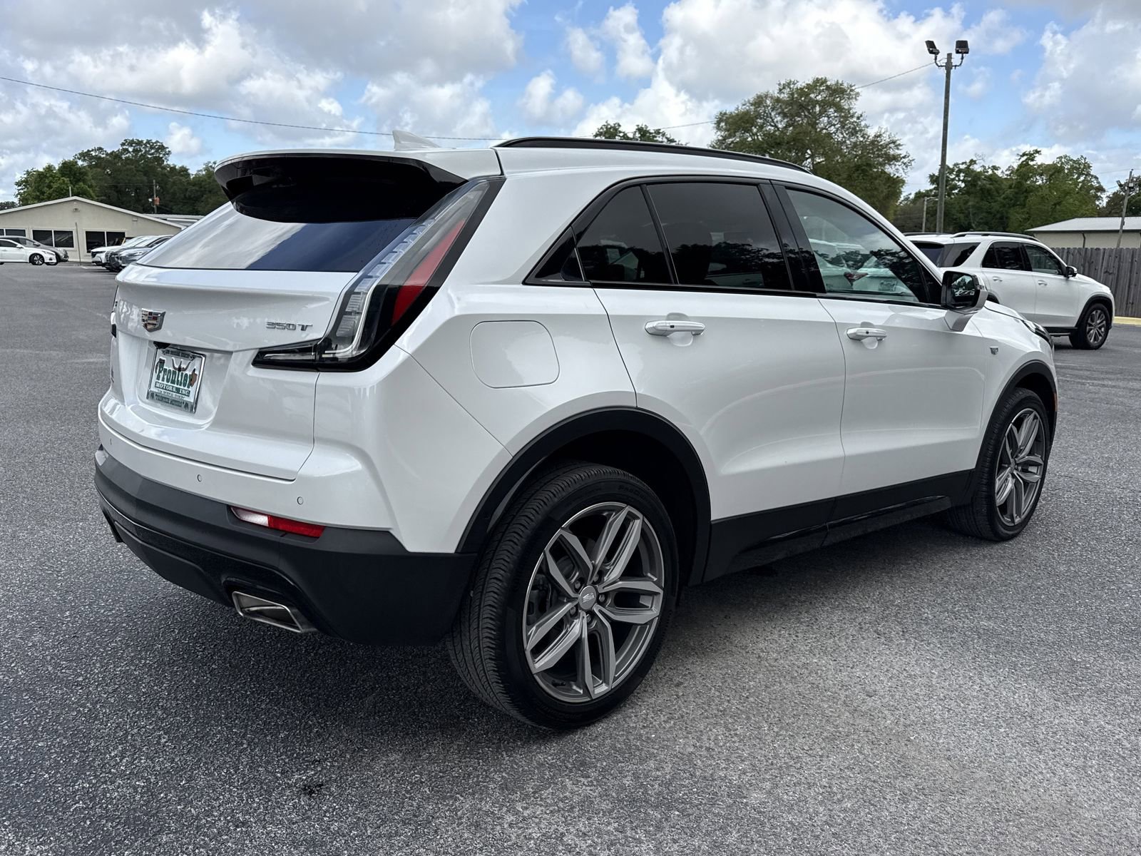 Used 2022 Cadillac XT4 Sport w/ Enhanced Visibility Package FWD image 5