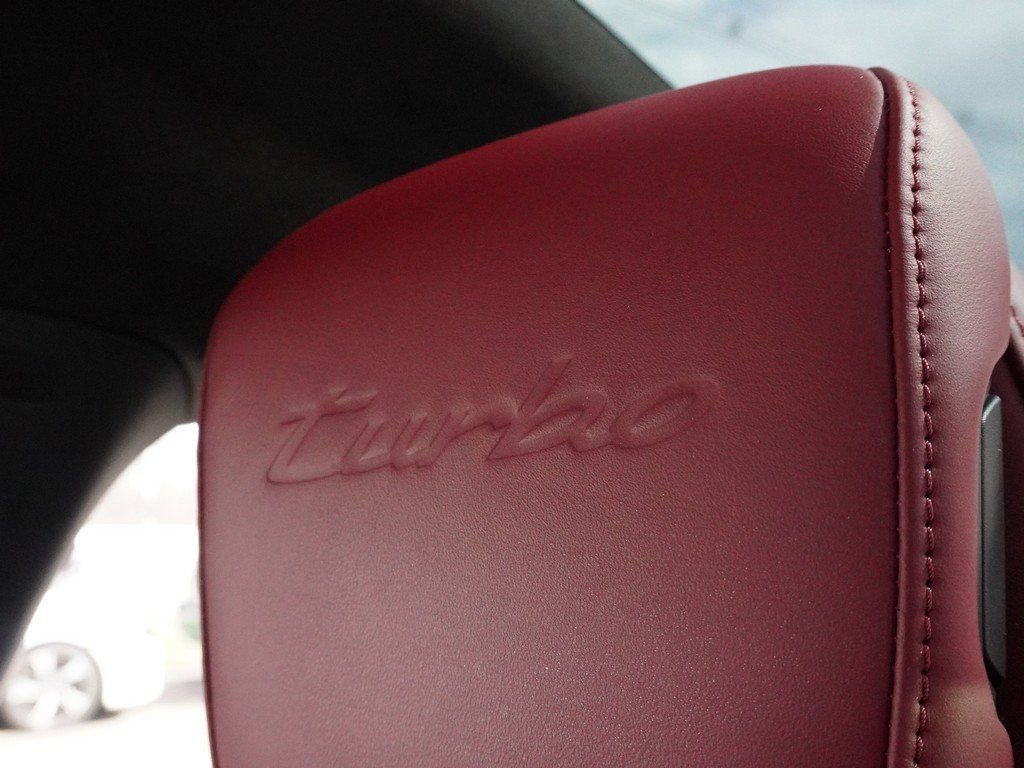 Used 2021 Porsche Taycan Turbo image 33