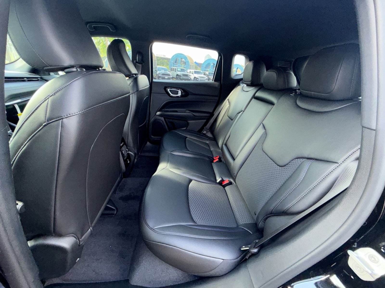 New 2026 Jeep Compass Latitude AWD/4WD image 21