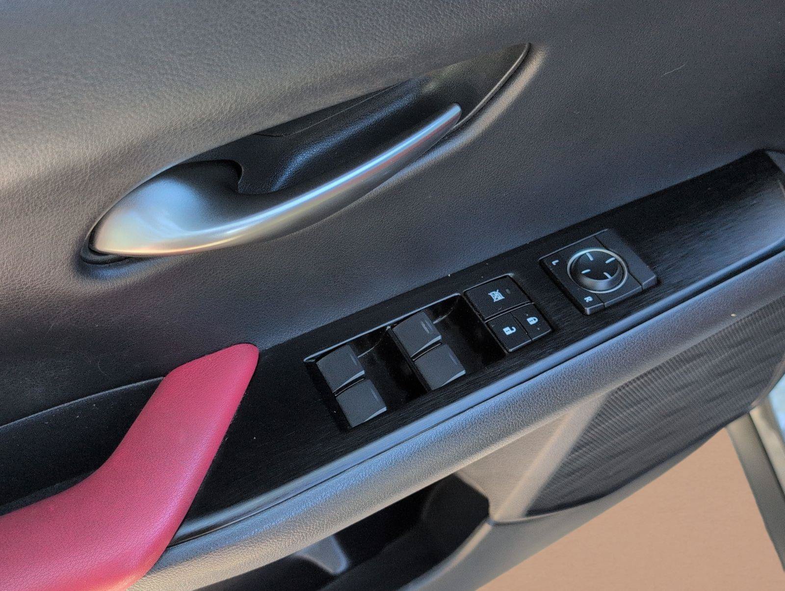 Used 2019 Lexus UX 200 F Sport w/ F Sport Premium Package FWD image 8
