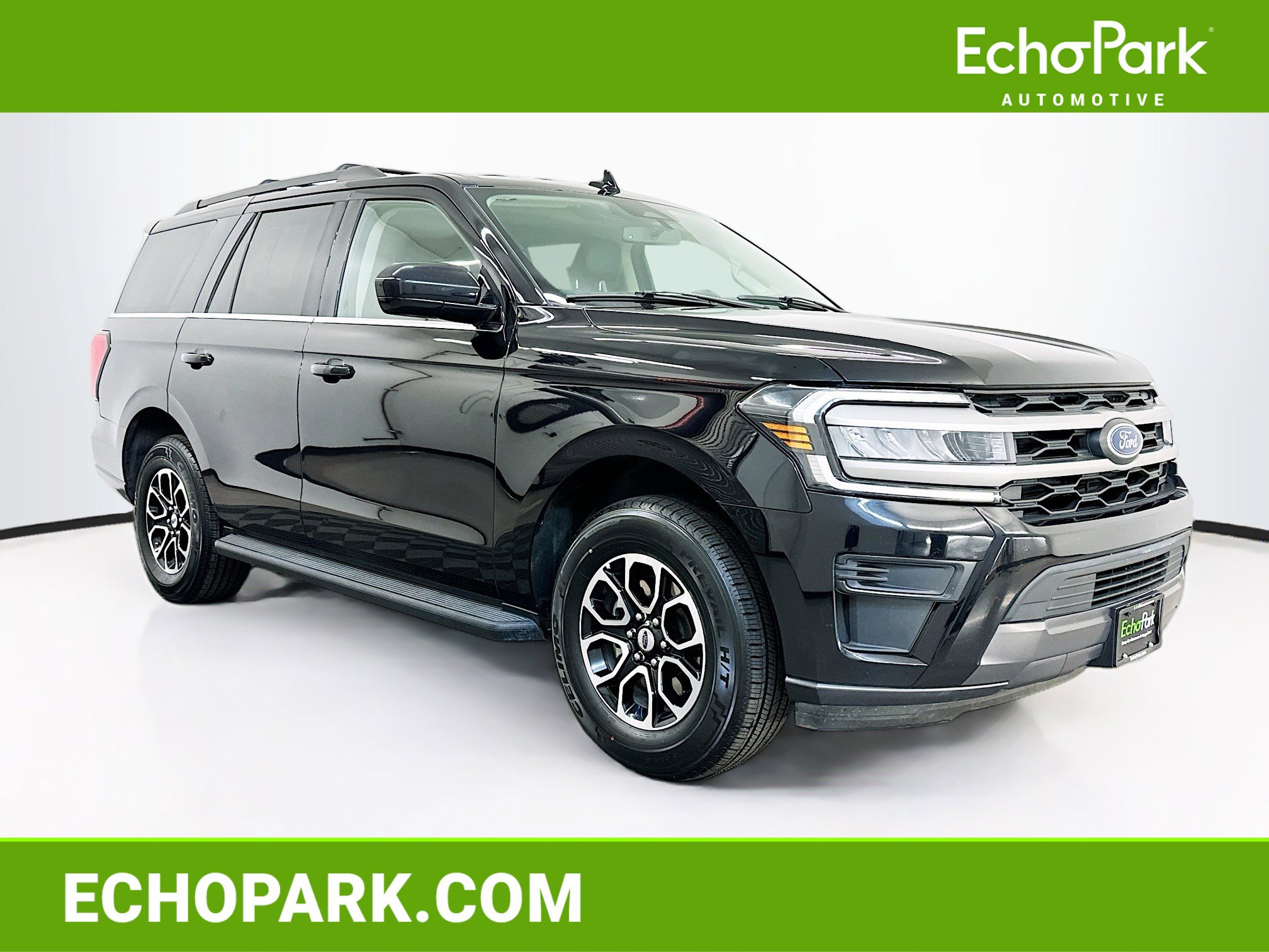 Used 2024 Ford Expedition XLT image 1
