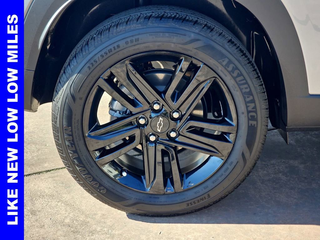 Used 2025 Chevrolet Trax ACTIV w/ Driver Confidence Package image 37