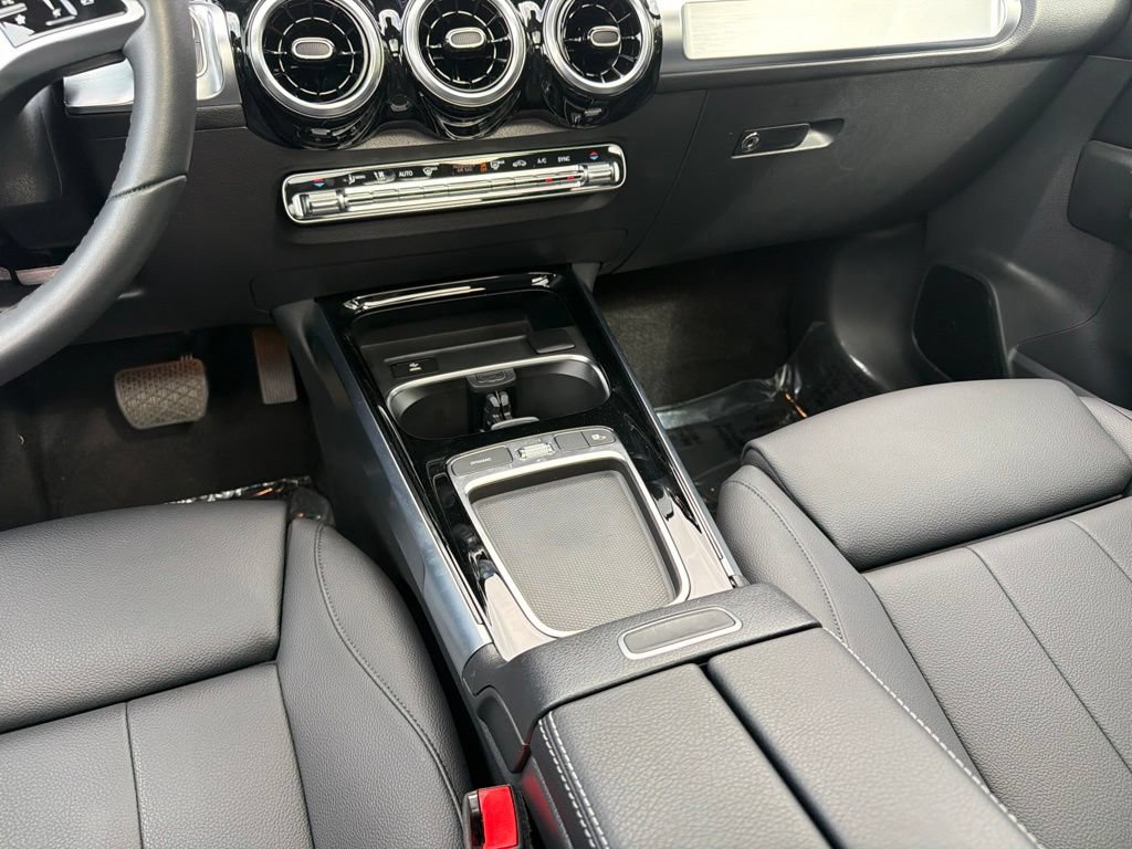 Used 2026 Mercedes-Benz GLB 250 4MATIC image 16