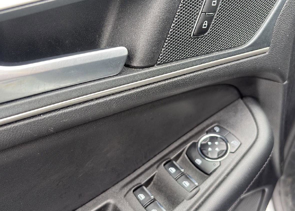 Used 2024 Ford Edge SEL image 9