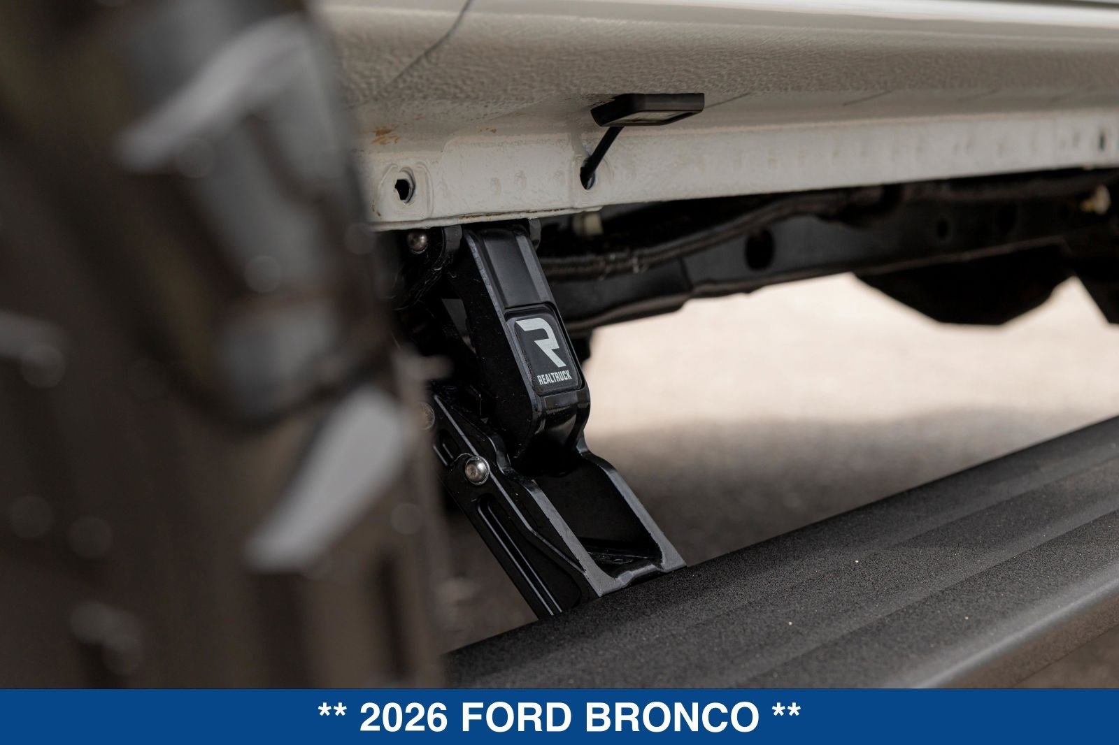 New 2026 Ford Bronco Badlands AWD/4WD image 27