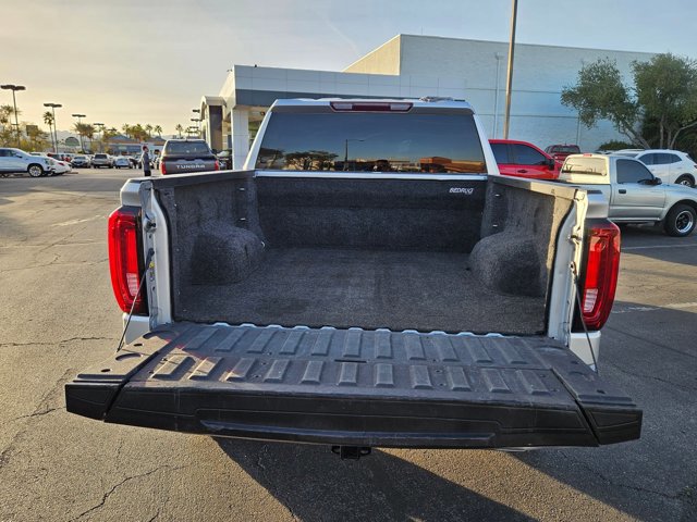 Used 2021 GMC Sierra 1500 SLT w/ X31 Off-Road Package AWD/4WD image 6