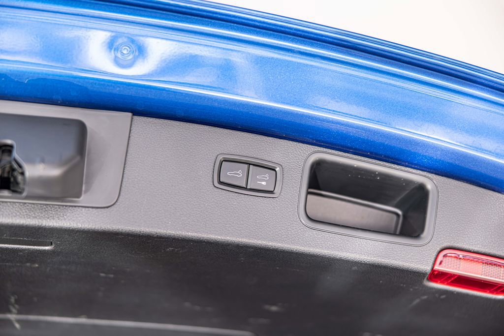 Used 2021 Porsche Macan S image 17