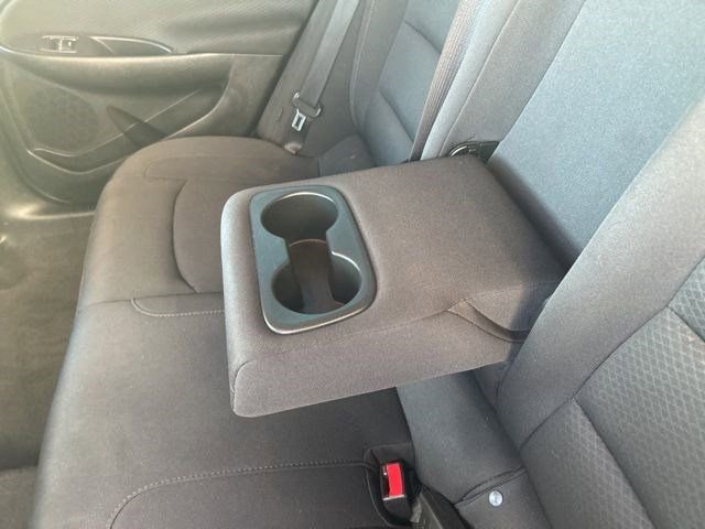 Used 2018 Chevrolet Malibu LT image 34