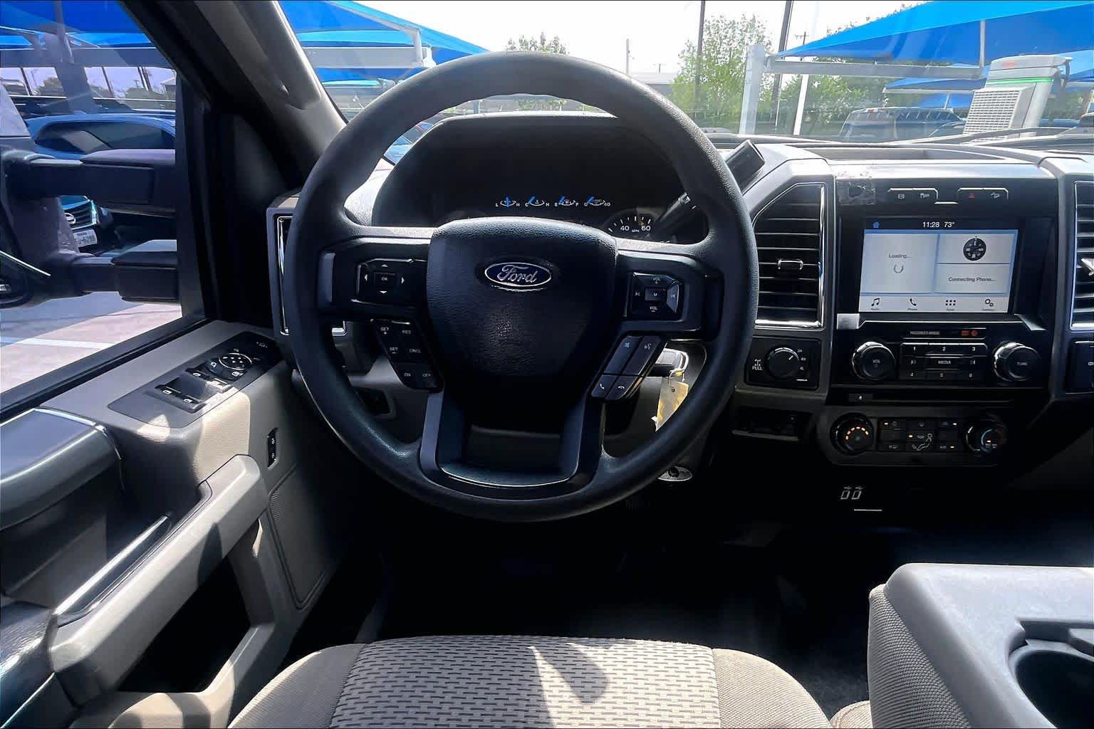 Used 2017 Ford F250 XLT w/ XLT Premium Package AWD/4WD image 5