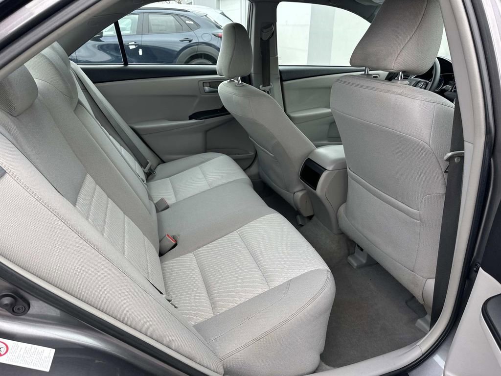Used 2016 Toyota Camry XLE image 29