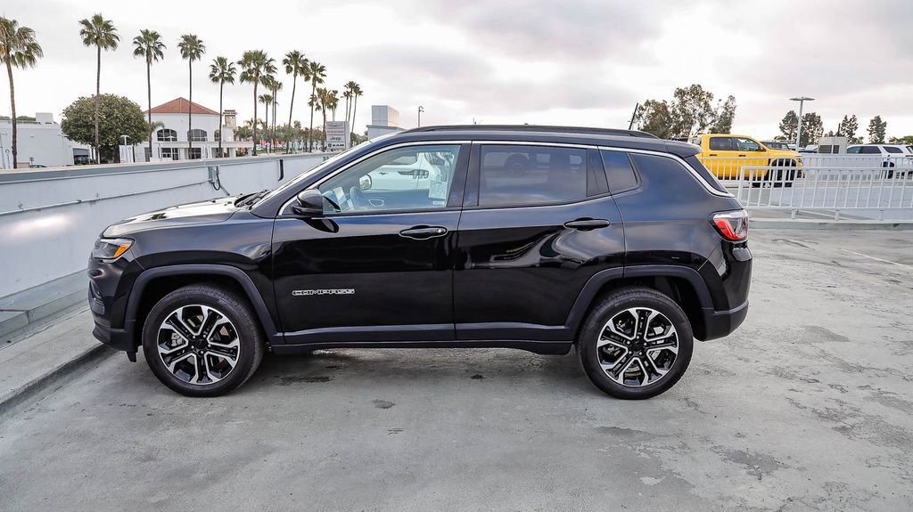 Used 2023 Jeep Compass Limited AWD/4WD image 14