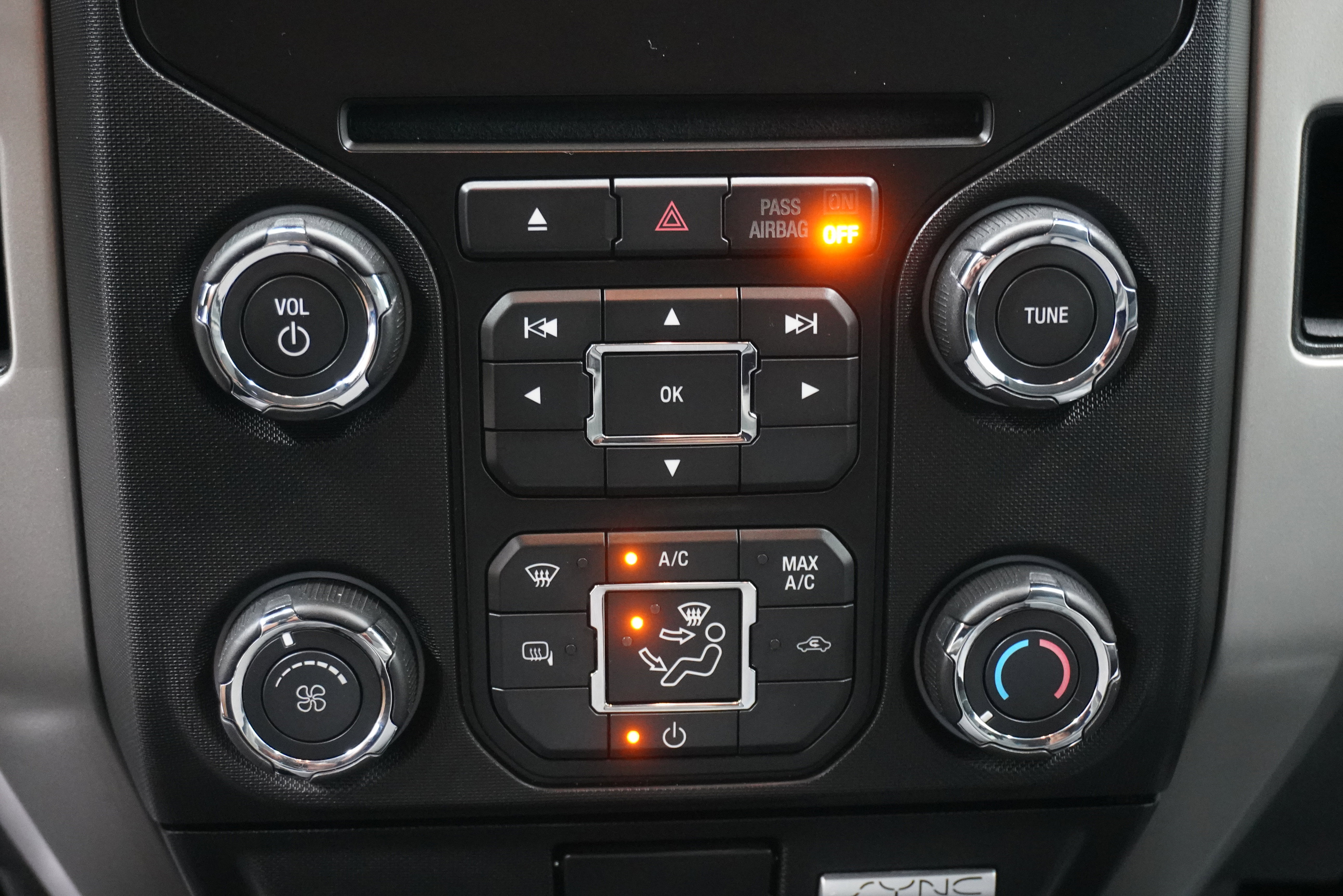 Used 2013 Ford F150 XLT w/ XLT Chrome Pkg image 18