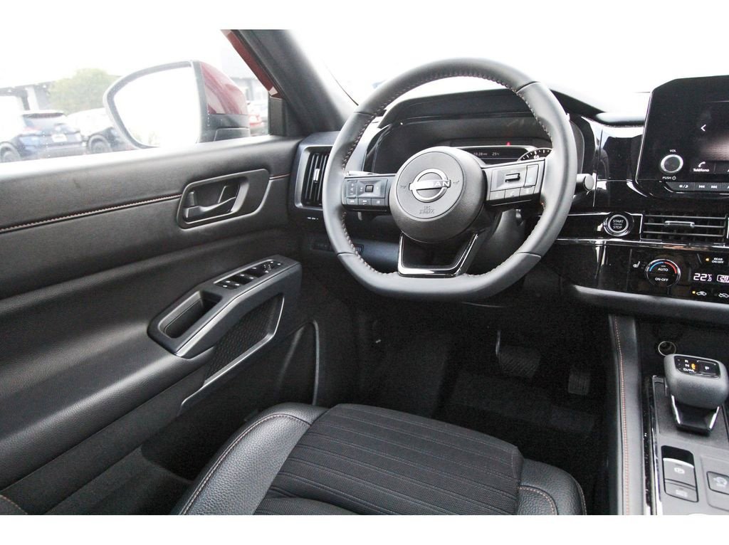 Used 2024 Nissan Pathfinder Rock Creek image 8