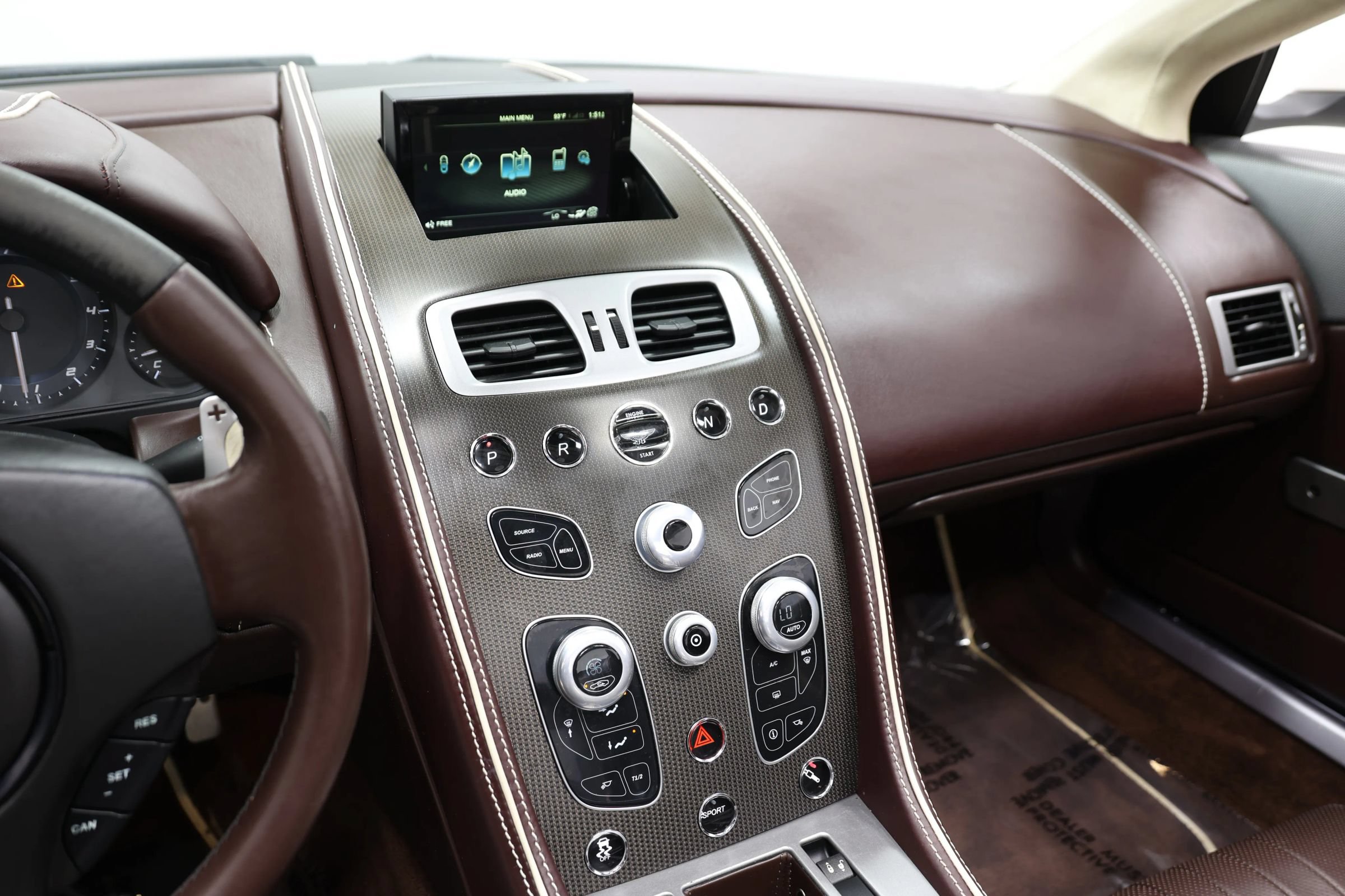 Used 2016 Aston Martin DB9 GT RWD image 29