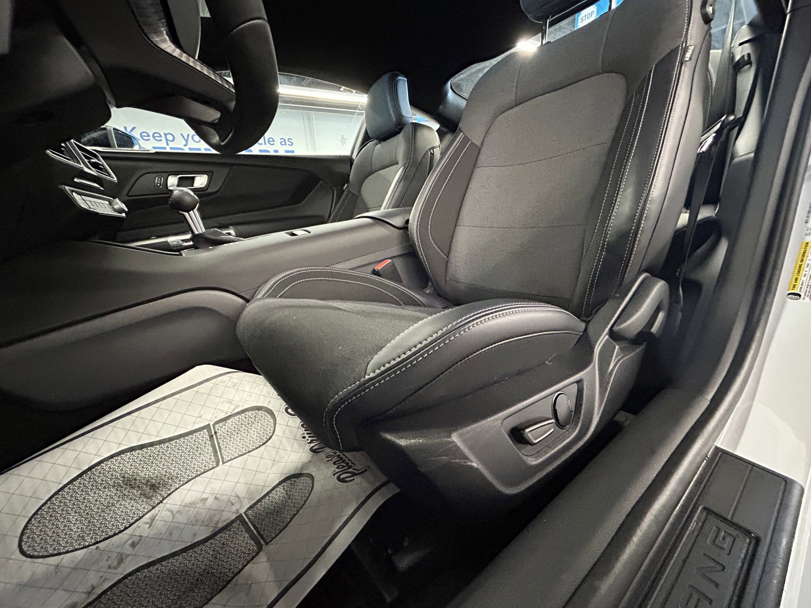 Used 2025 Ford Mustang Coupe image 11