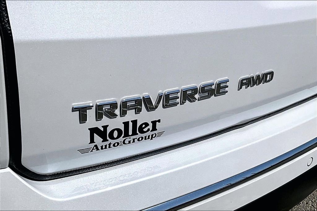 Used 2023 Chevrolet Traverse High Country image 8