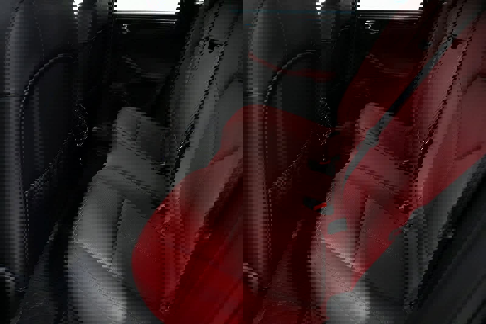 Certified 2025 Porsche Macan image 28