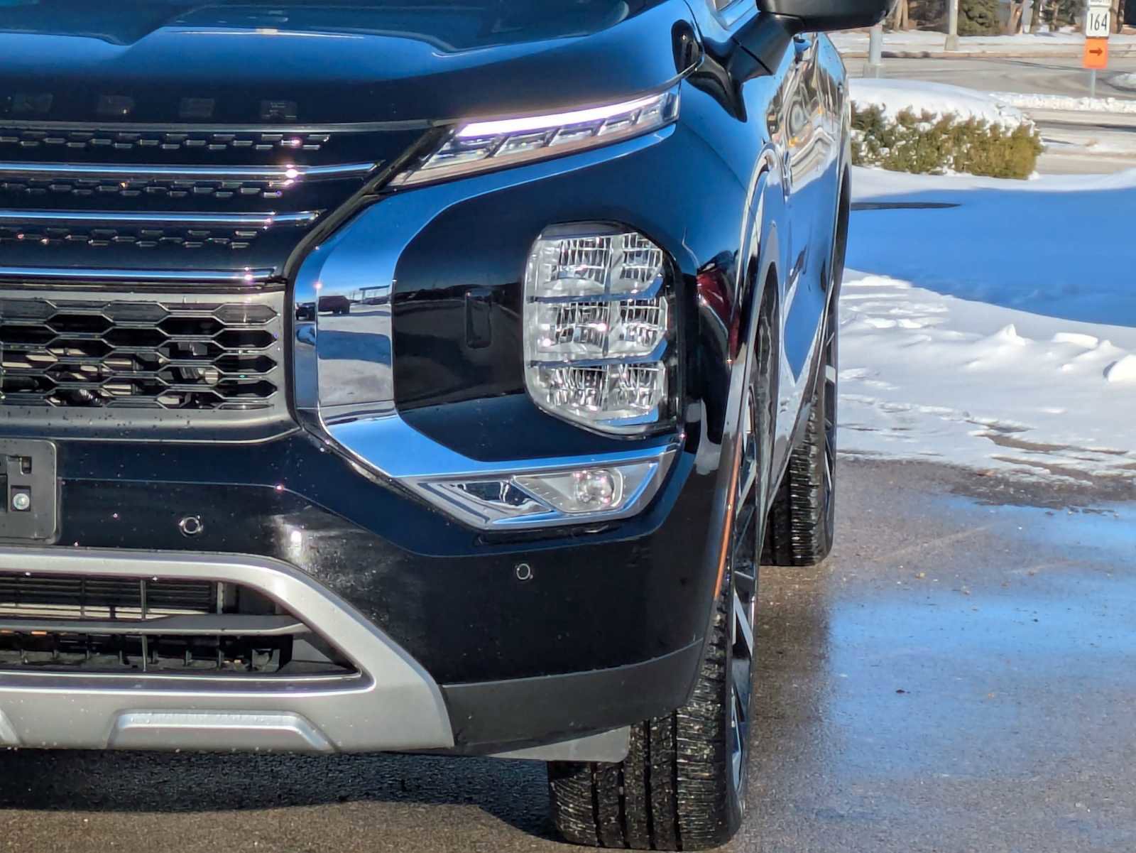 Used 2023 Mitsubishi Outlander SE image 10