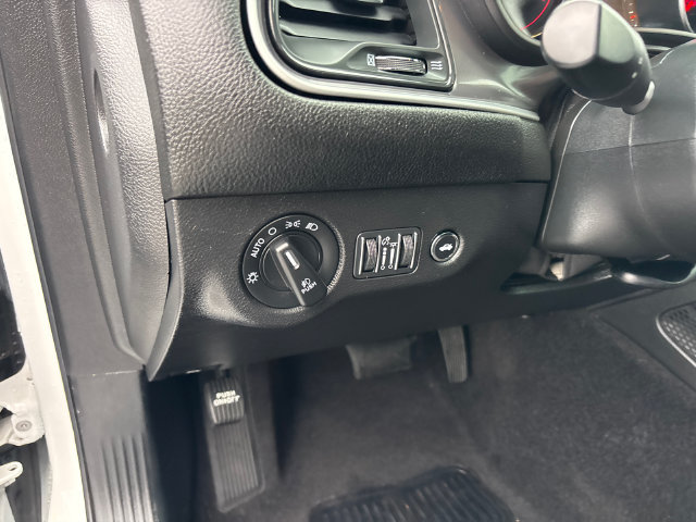 Used 2022 Dodge Challenger GT AWD/4WD image 15