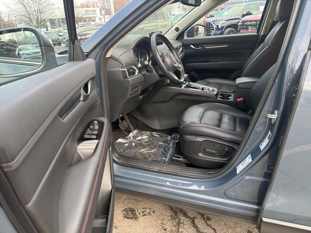 Used 2024 MAZDA CX-5 Carbon Edition image 10