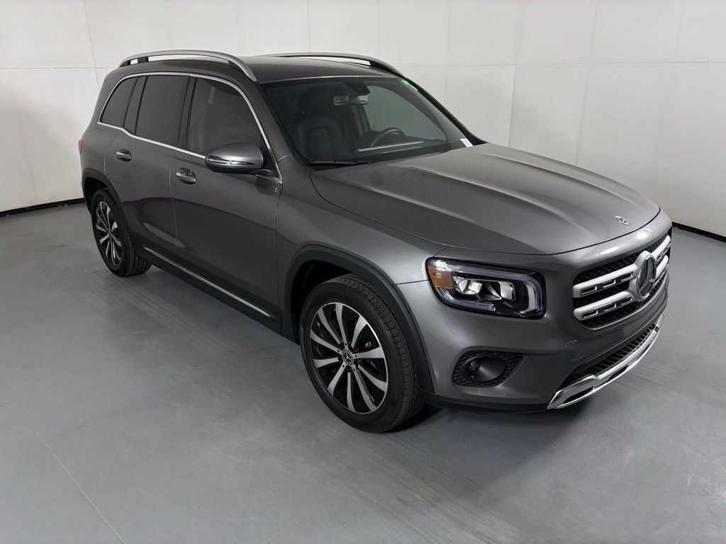 Used 2022 Mercedes-Benz GLB 250 image 2