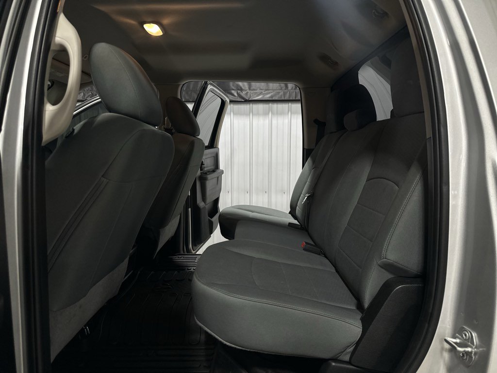 Used 2018 RAM 3500 Tradesman w/ Chrome Appearance Group image 13