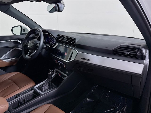 Used 2021 Audi Q3 2.0T Premium w/ Convenience Package image 31