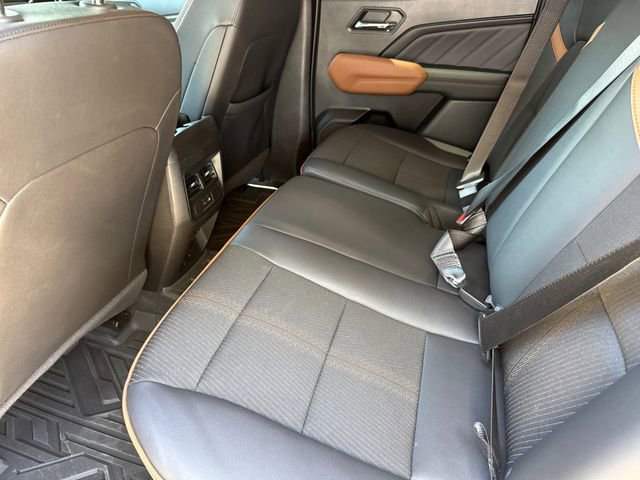 Used 2024 GMC Canyon AT4 w/ Technology Package AWD/4WD image 16