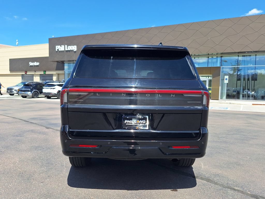 Used 2025 Lincoln Navigator Reserve AWD/4WD video 4