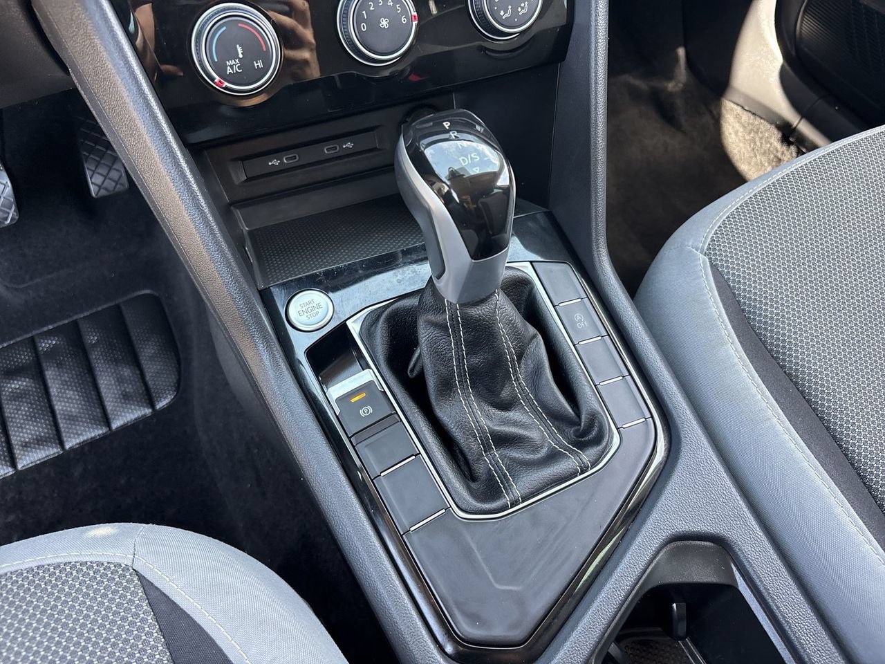 Certified 2024 Volkswagen Taos S FWD image 25
