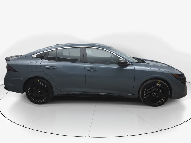 New 2027 Nissan Sentra SR w/ SR All Weather Package FWD image 5