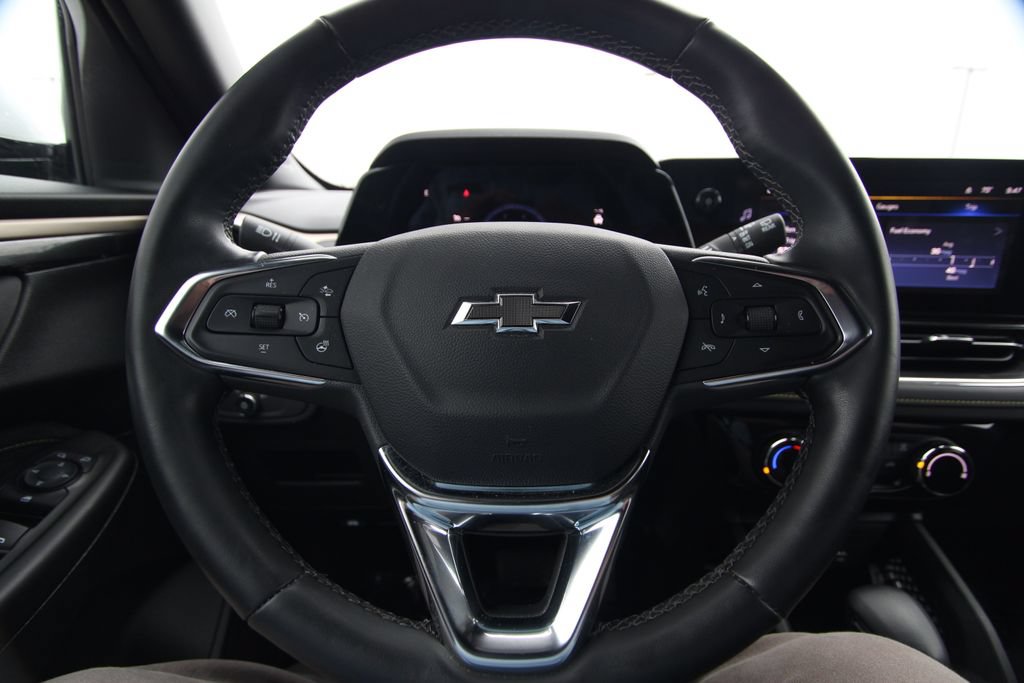 Used 2025 Chevrolet TrailBlazer ACTIV FWD image 19